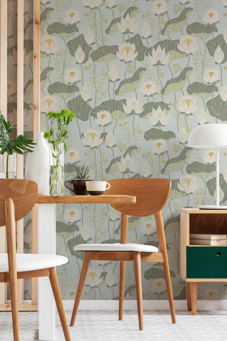 Lily Wallpaper in a Dining Room 