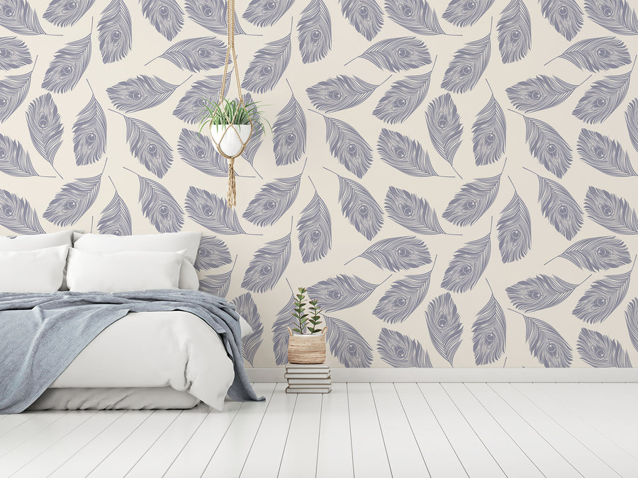 Quetzalli Cool – Tapete mit Pfauenfeder-Motiv in Grau